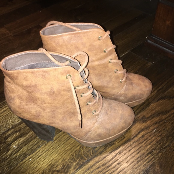 Perfect fall booties! - Picture 4 of 4
